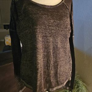Women's size S Gray open back long sleeve Billabong shirt